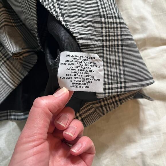 Walter baker black white plaid cut out front blazer jacket size medium - Picture 5 of 9
